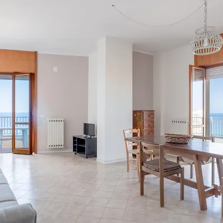 Ferienhaus Stunning Sea View Gallipoli