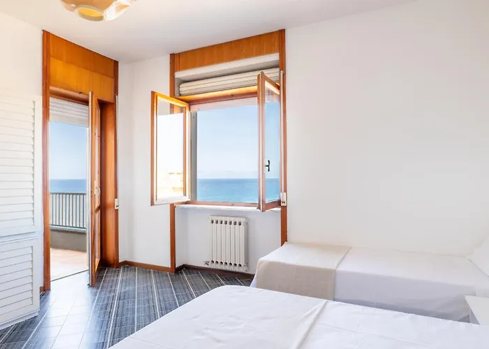 Ferienhaus Stunning Sea View