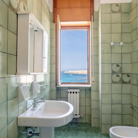 Stunning Sea View Semesterbostad